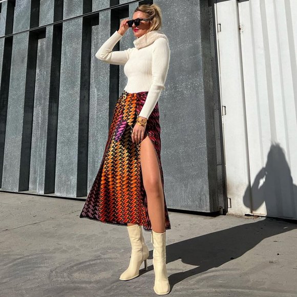 BLOGGER'S FAVE! Zara Printed Midi Skirt Sz Small NWT - Picture 6 of 17